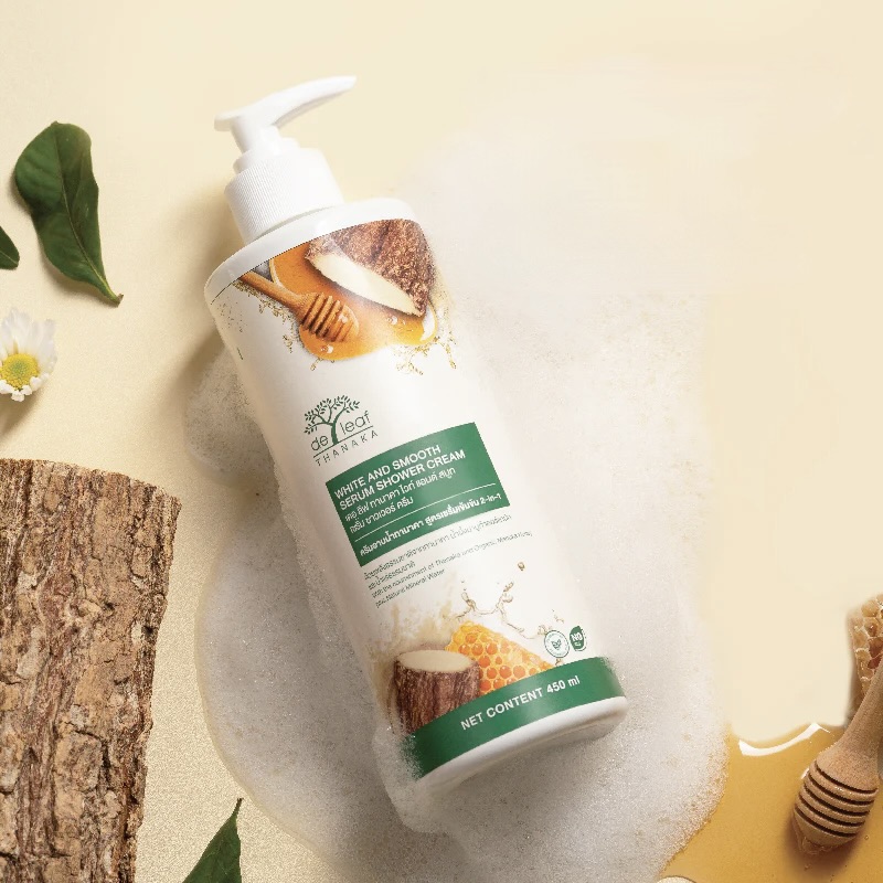 deleafwhiteandsmoothserumshowercream3.jpg De Leaf Thanaka Serum Shower Gel Cream 450 ml – Image 5